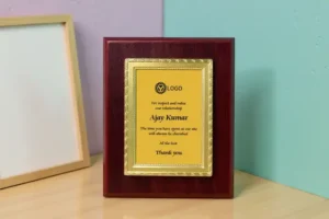 Shield Trophy - Gold